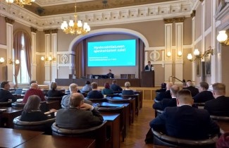 Keski-Suomen kuntakokous pidettiin Jyväskylän kaupungin valtuustosalissa 19.4.2024.
