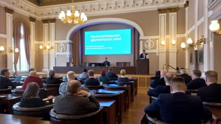 Keski-Suomen kuntakokous pidettiin Jyväskylän kaupungin valtuustosalissa 19.4.2024.
